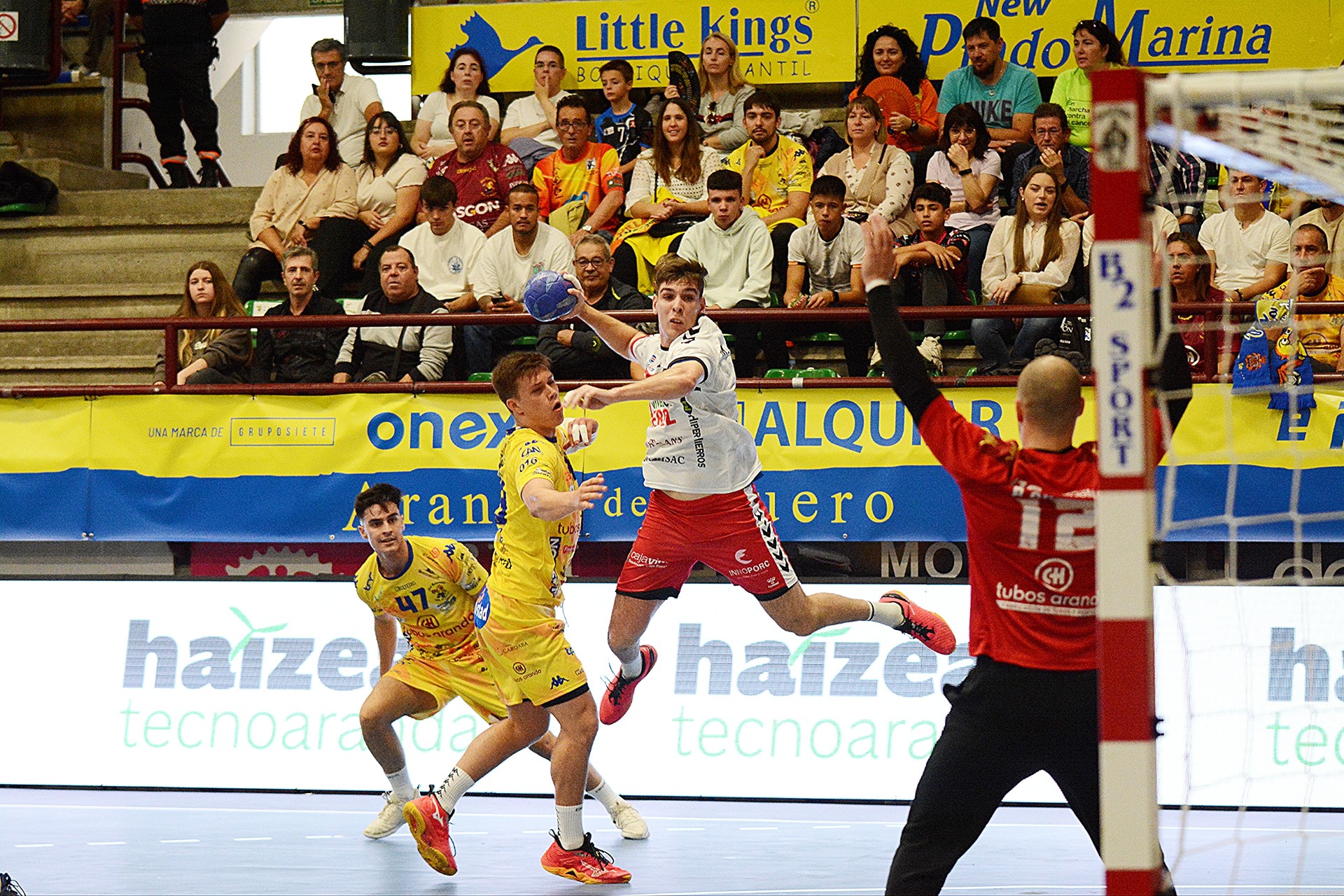 (31-34) El BM Nava tira de experiencia para ganar en Aranda 2 01 1 2