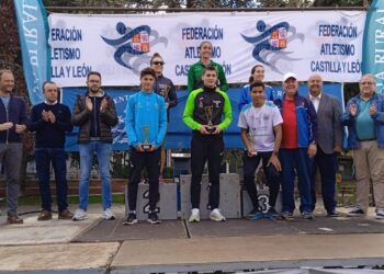 Fotografía de los ganadores en la categoría sénior./ FETACYL