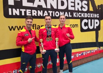 Sergio de Diego, con las dos medallas de oro en Bélgica./ E.A.