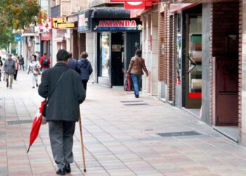 Calle comercial José Zorrilla en Segovia.