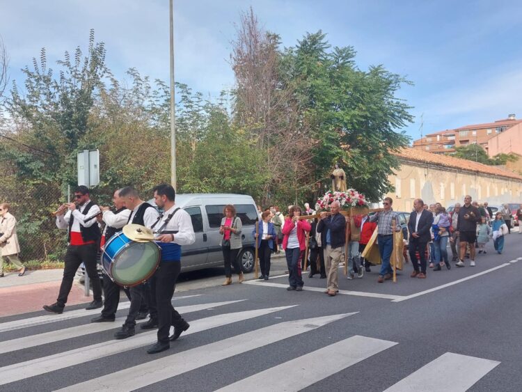 Romería con la imagen de Santa Teresa.