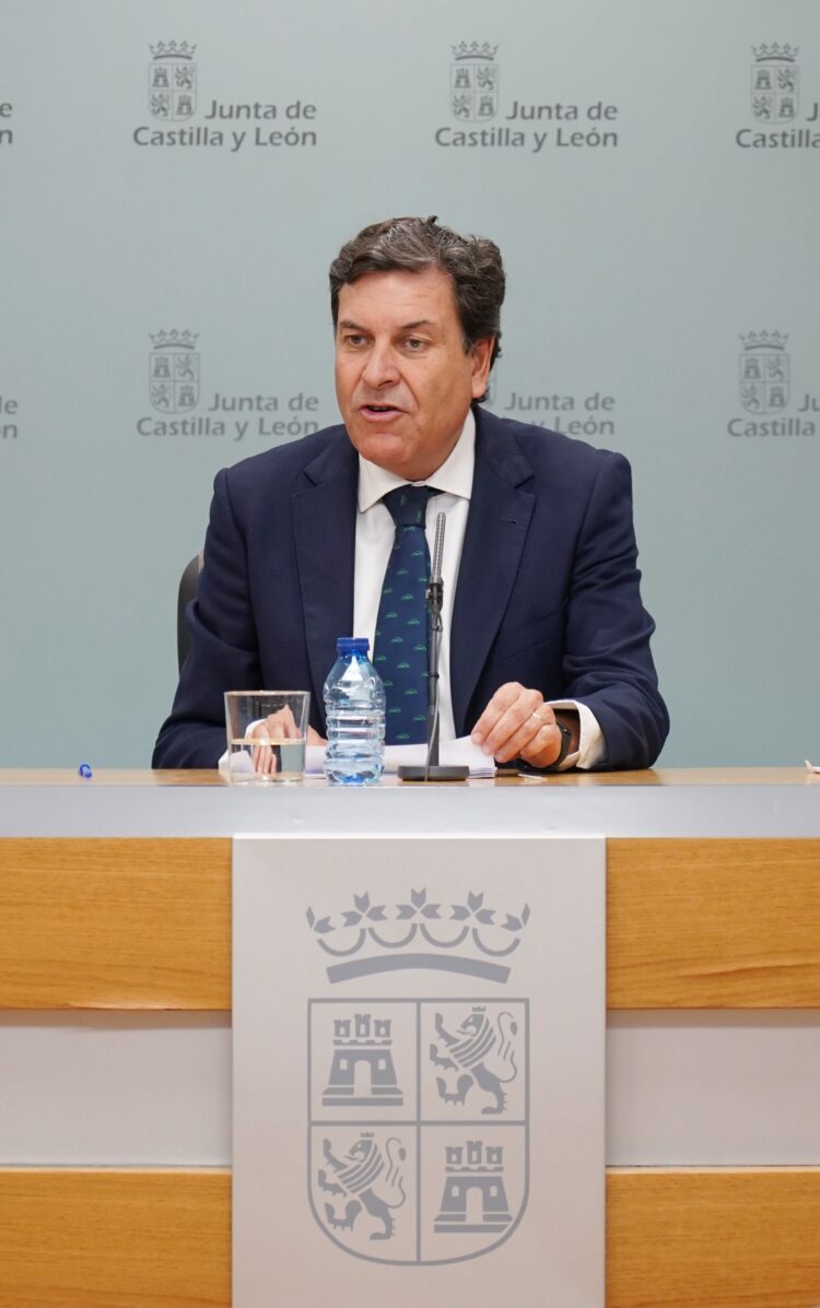Carlos Fernández Carriedo, durante su comparecencia./ ICAL