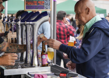Fotografía de archivo. Feria de cerveza artesana en la provincia / E.A.