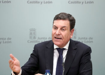 Carlos Fernández Carriedo durante la rueda de prensa posterior al Consejo de Gobierno de este jueves. / Rubén Cacho