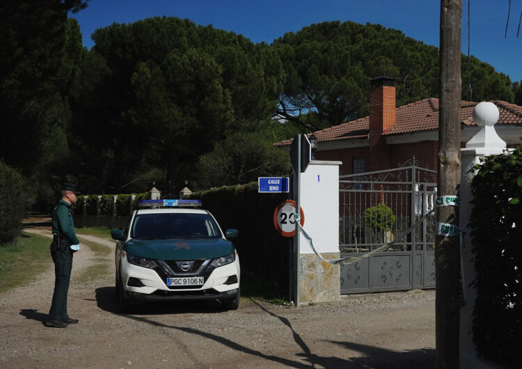 La jueza imputa a Óscar S. el asesinato u homicidio de Esther López y habrá jurado popular 1 Registro, en abril de 2022, de la casa del ahora imputado por la muerte de Esther López. / Miriam Chacón