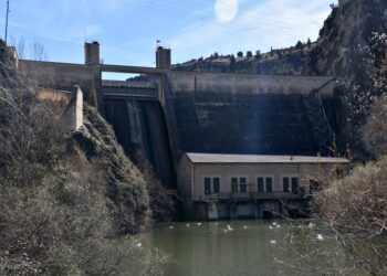 Vista del pantano Burgomillodo, en el municipio de Carrascal del Río. / E.A.