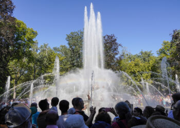 Encendido de las fuentes del Palacio Real de La Granja / E.A.