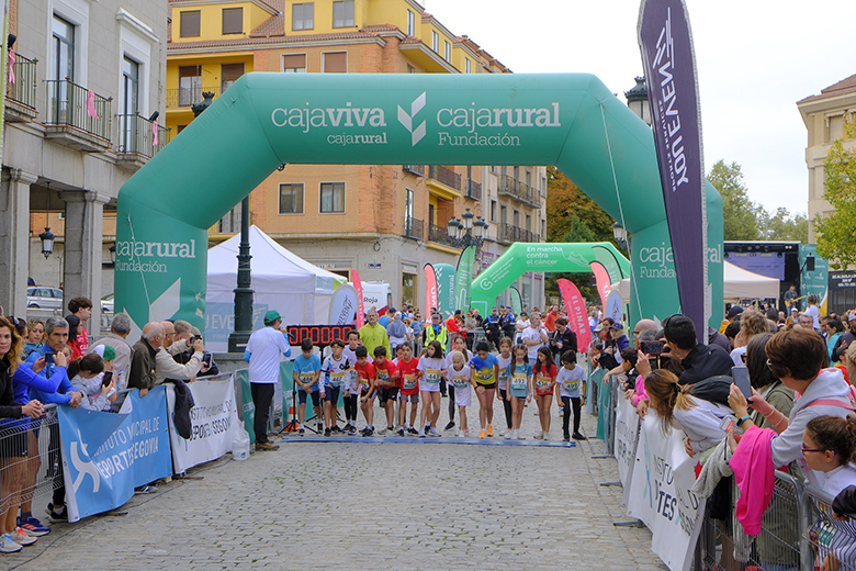 Galería de fotos de la XIII Carrera y marcha solidaria de Caja Rural contra el cáncer 2 54079281177 0dc2cdb0fd k