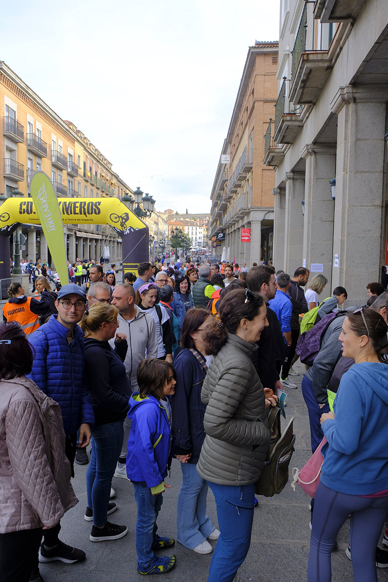 Galería de fotos de la XIII Carrera y marcha solidaria de Caja Rural contra el cáncer 8 54080247571 d987fa5448 k