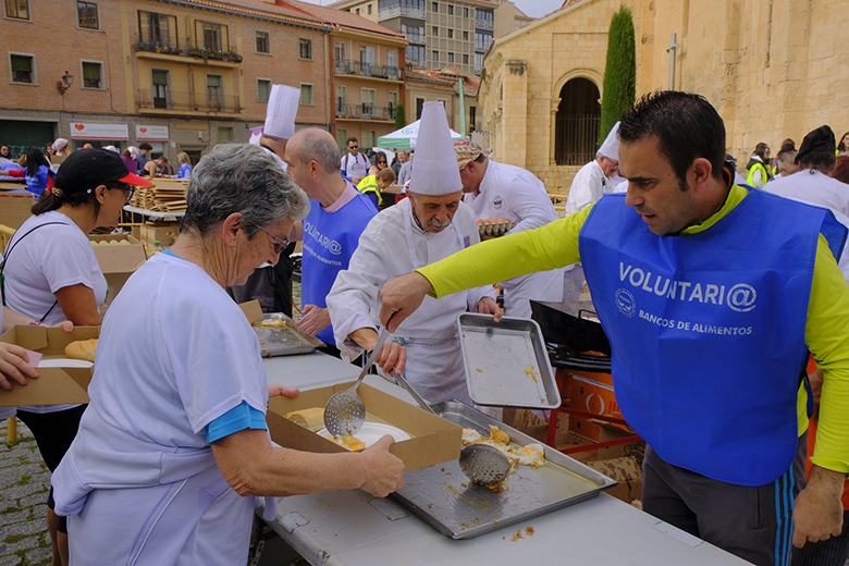 Galería de fotos de la XIII Carrera y marcha solidaria de Caja Rural contra el cáncer 12 54080420548 090543b29b k