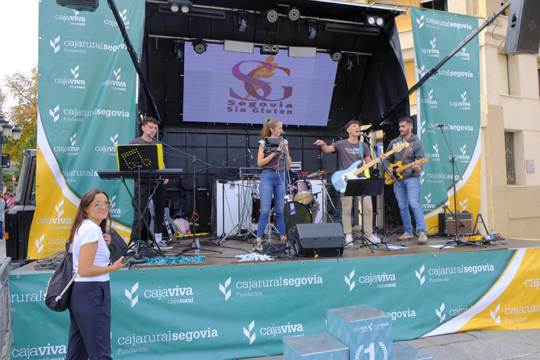 Galería de fotos de la XIII Carrera y marcha solidaria de Caja Rural contra el cáncer 13 54080478179 43e9eb9548 k