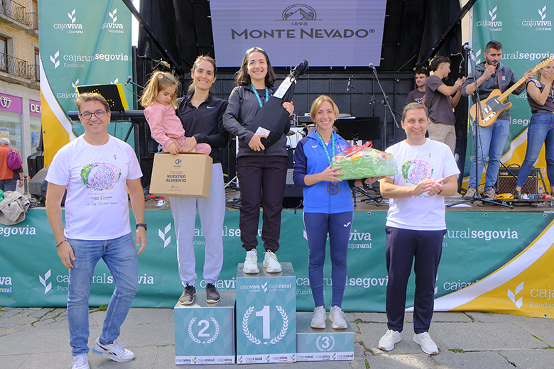 Galería de fotos de la XIII Carrera y marcha solidaria de Caja Rural contra el cáncer 15 54080534839 94de951014 k