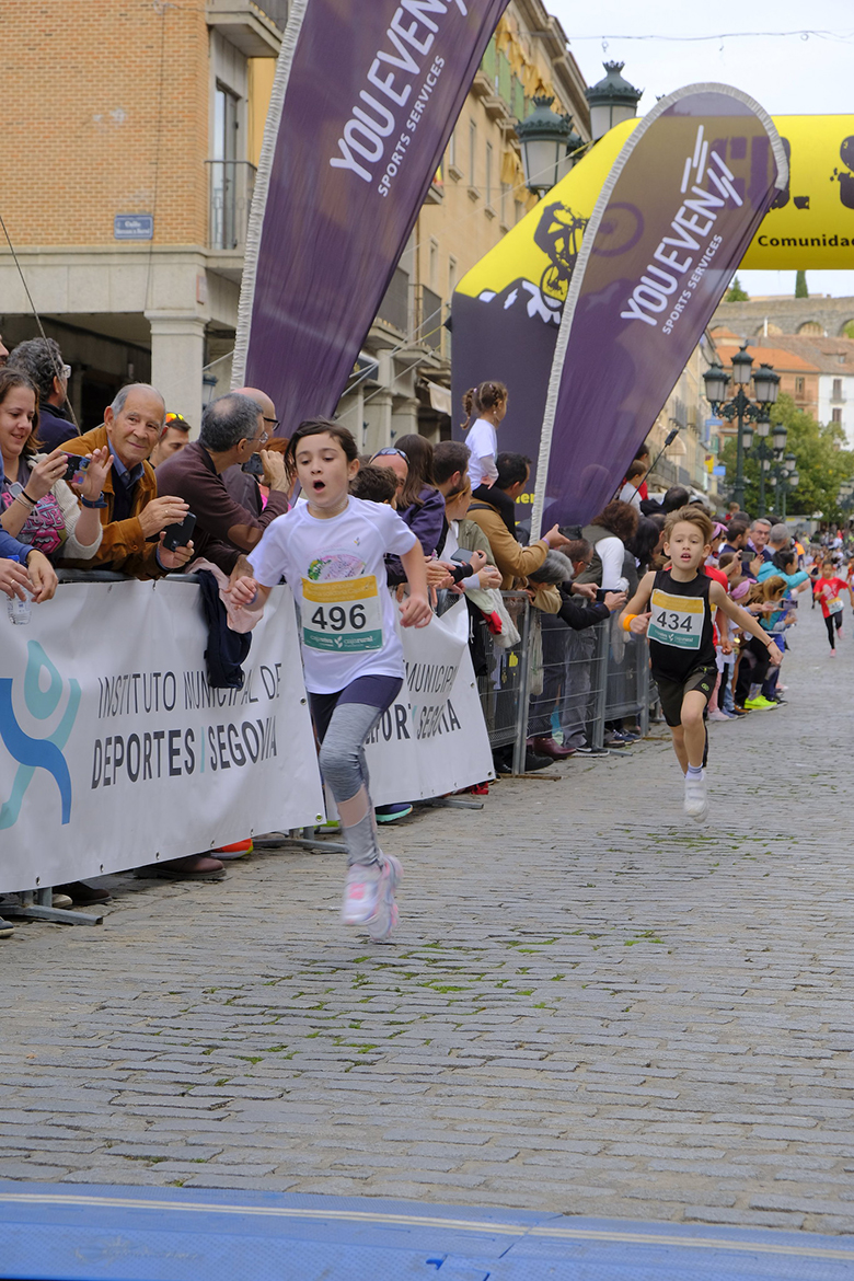 Galería de fotos de la XIII Carrera y marcha solidaria de Caja Rural contra el cáncer 21 54080618845 a07c95a85e k