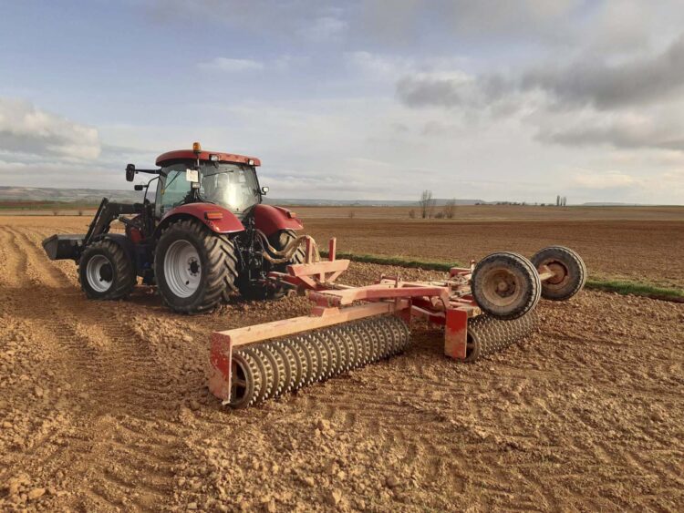 La Junta ingresa 485 millones del primer anticipo de la PAC a más de 51.100 agricultores y ganaderos 1 Un total de 51.193 agricultores y ganaderos de Castilla y León recibirán las ayudas en los próximos días.