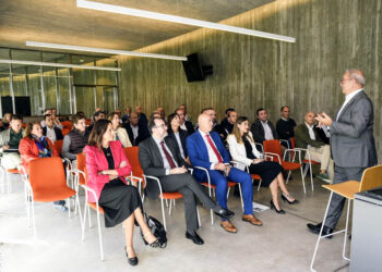 Ponencia de Albert Triola, dentro de la jornada del Consejo de Sabios organizado por la Cámara de Comercio y la Diputación. / CÁMARA DE COMERCIO