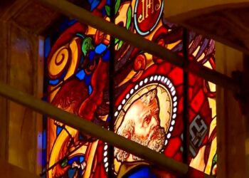 Vidriera restaurada.