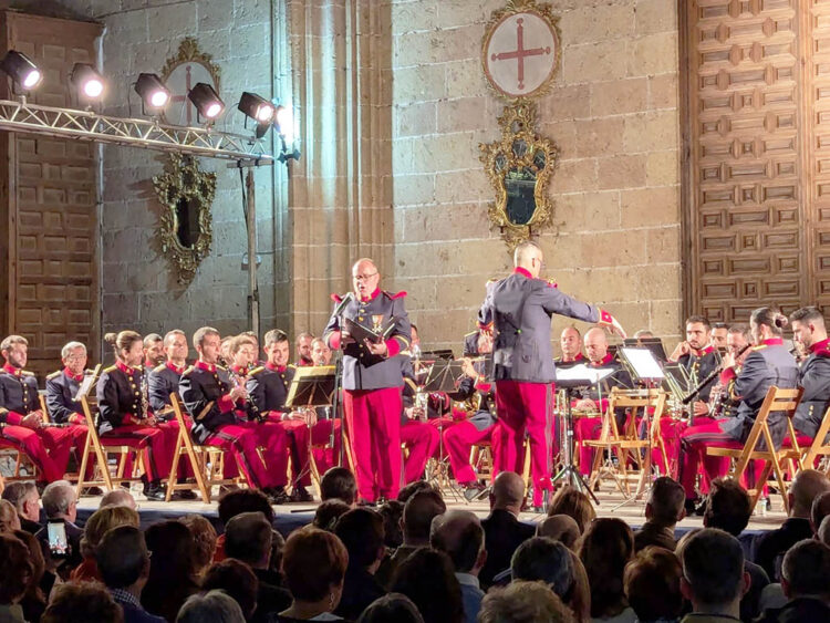 Concierto de la Unidad de Música del Regimiento de Infantería 'Inmemorial del Rey' nº1, en la Catedral de Segovia.