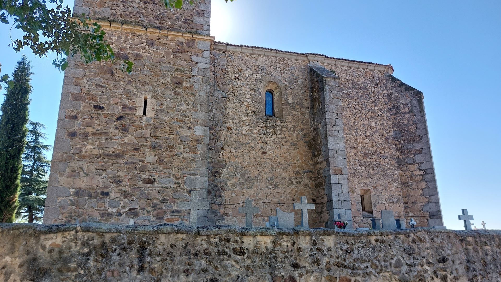 Las joyas de Paradinas (II): la iglesia parroquial de Nuestra Señora de la Asunción 2 Vista de la iglesia de Nuestra Señora de la Asunción desde los pies.