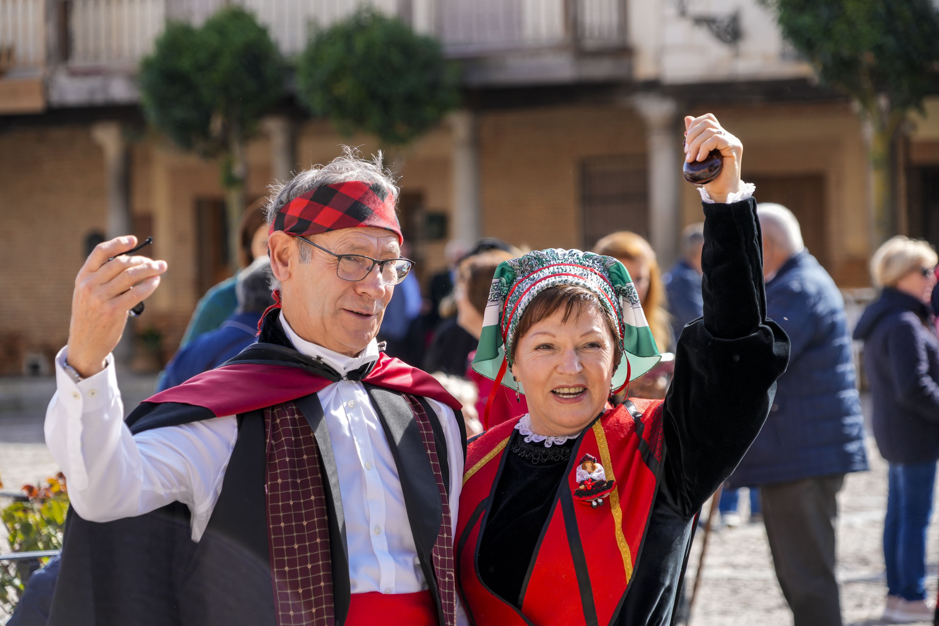 I Encuentro Trajes Regionales en Martin Munoz de las Posadas Fotografia Miguel Angel Fernandez 100