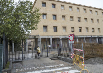 Edificio ‘Santiago Hidalgo’, en la plaza Colmenares. / KAMARERO