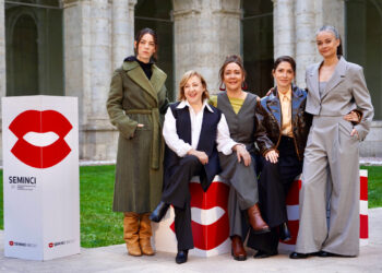 Miriam Chacón (I a D), Vicky Luengo, Carmen Machi, Carolina África, Bárbara Lennie y Beatriz Grimaldos.