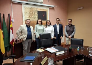 Reunión entre Asepinval y el Ayuntamiento de Valverde del Majano / FES