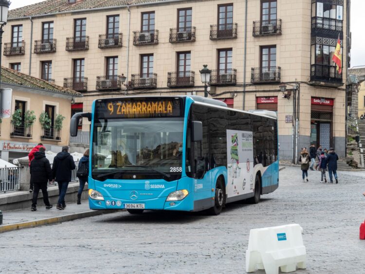Servicios mínimos por la huelga de transporte 1 La línea 9 será una de las afectadas.