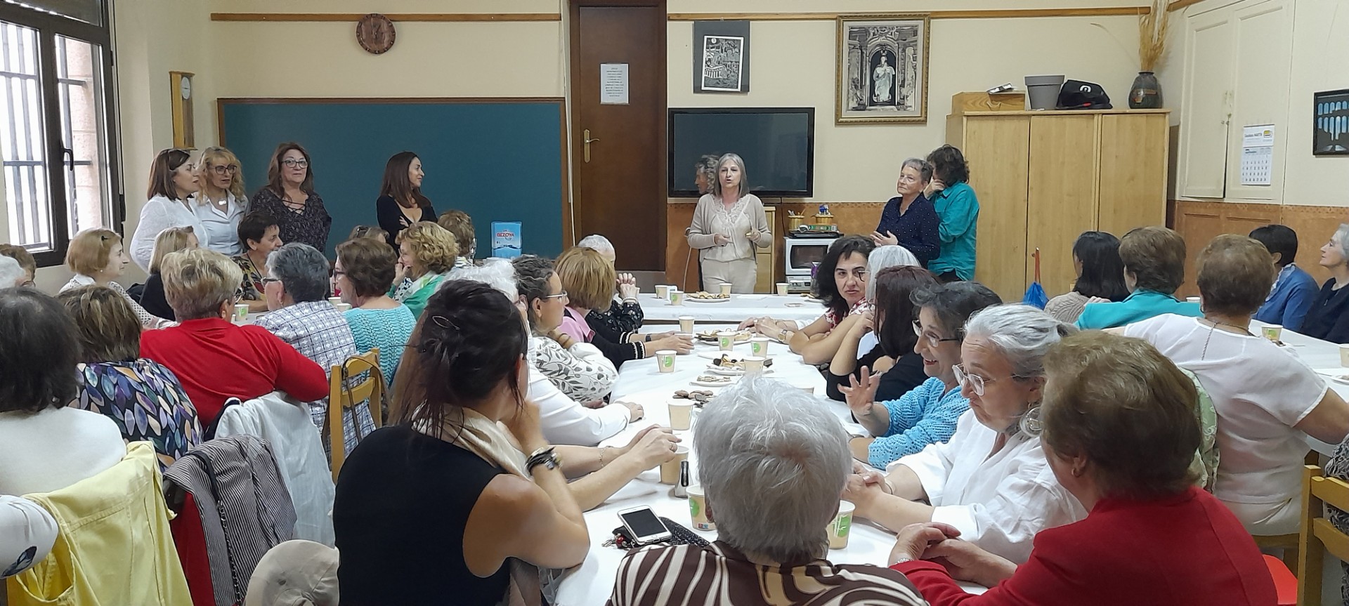 La Asociación Amas de Casa de Cantimpalos abre un nuevo curso repleto de actividades 2 Nora Niño asume a presidencia de la junta directiva / LOURDES MATARRANZ