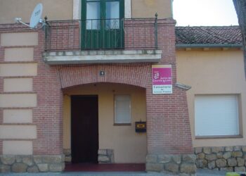 Centro de Salud de Cantimpalos / E.A.