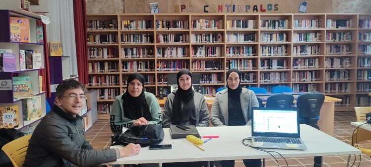 Las Aulas de Educación de Adultos ponen en marcha cursos de español para inmigrantes 1 Cursos de español / LOURDES MATARRANZ