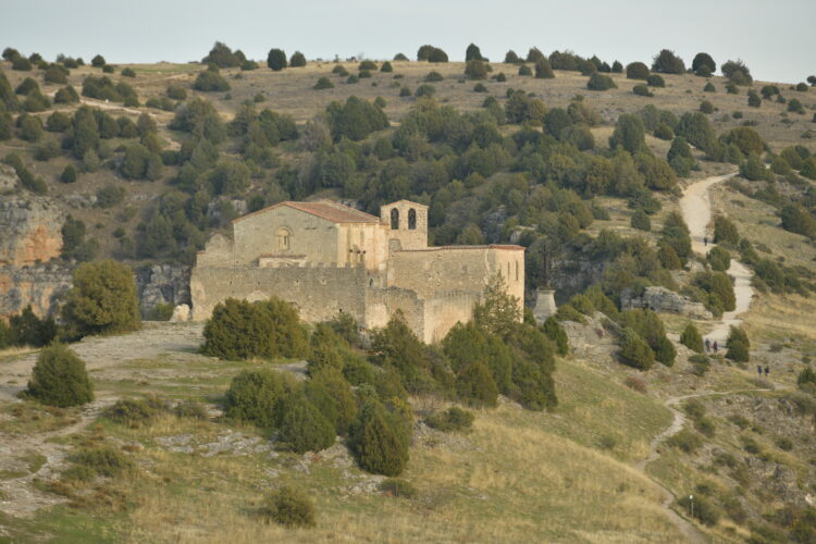 Sopas de ajo, romería, música y campeonatos en Carrascal del Río para homenajear a San Frutos 1 Ermita de San Frutos / E.A.
