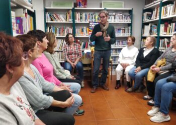 Sergio Artero con los asistentes / JUAN CRUZ SERRANO