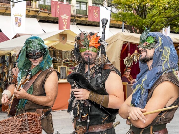 Ambientación en la Plaza de los Mercaderes. / EL ADELANTADO