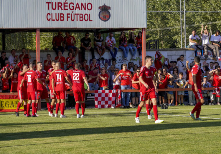 Goleadas de Turégano y Coca en la Regional 1 turegano