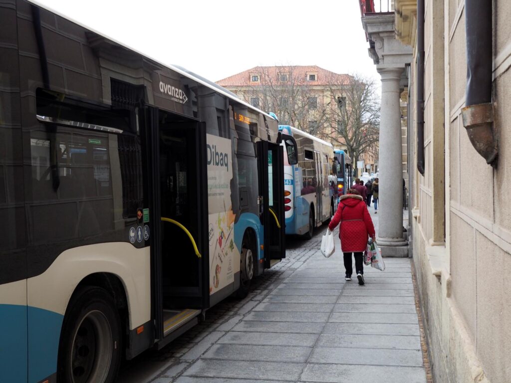 La huelga convocada en el transporte de viajeros pone en jaque a los usuarios 2 04 2w 1