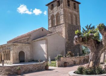 Iglesia de San Miguel en Sotosalbos.
