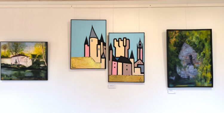 La Casa Joven acoge la exposición pictórica colectiva ‘La ciudad fuerte’ 1 Algunos de los cuadros que se pueden ver en la muestra de la Casa Joven ‘La ciudad fuerte’, de colectivo de pintura Vettonia.