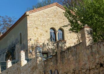 Iglesia de San Pedro de los Picos.
