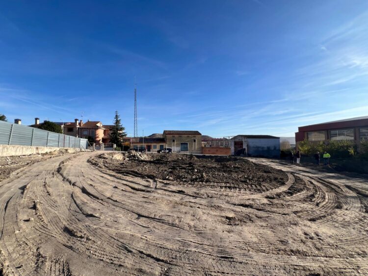 Obras de demolición del antiguo matadero de Cuéllar.