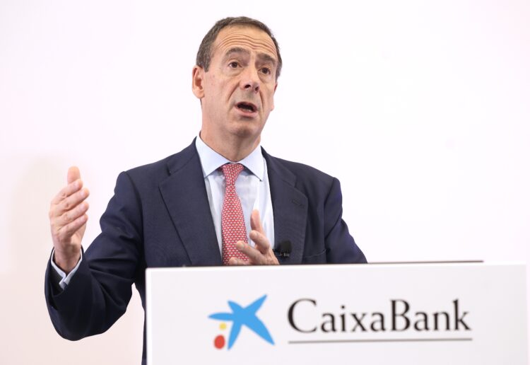CaixaBank prevé que la rentabilidad supere el 15% entre 2025 y 2027 1 Gonzalo Gortázar, consejero delegado de Caixabank. JUAN LÁZARO.