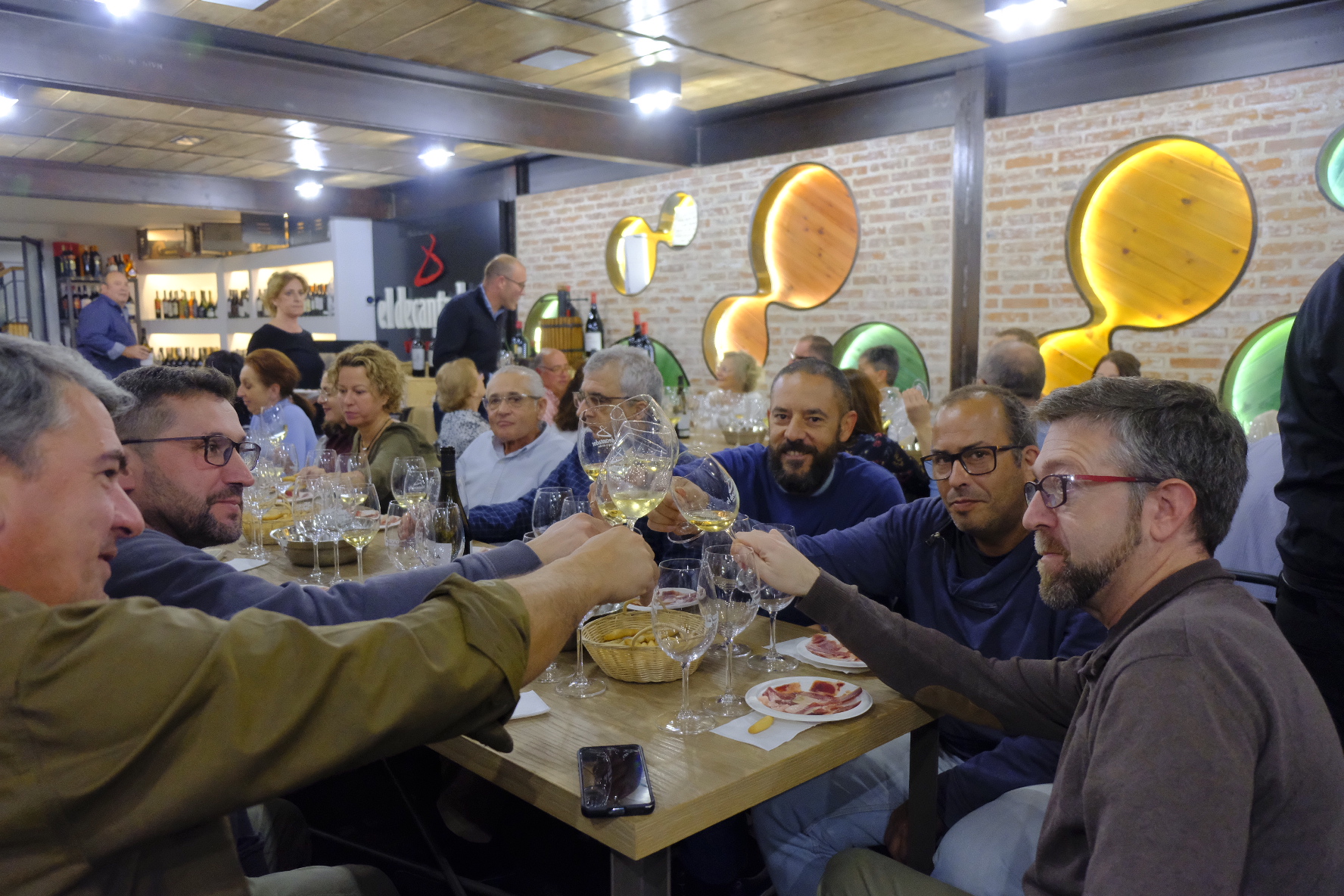 El Otoño Enológico de la Fundación Caja Rural cumple quince años 2 2024 1107 21570000