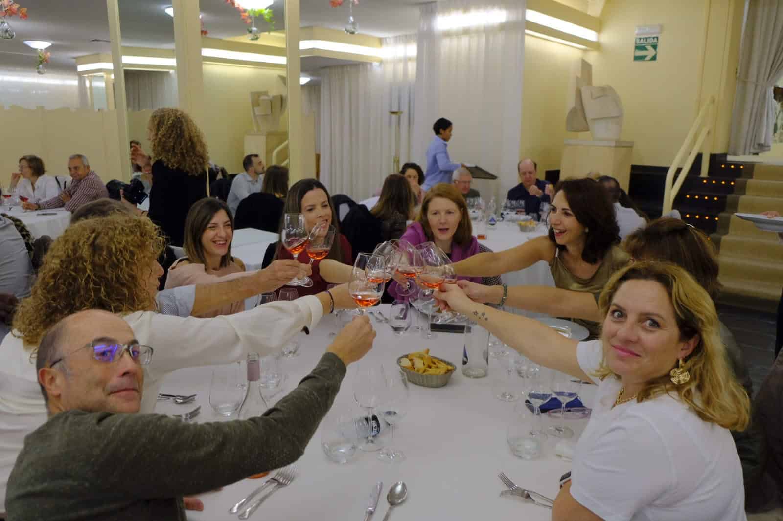 Celebrar la vida alrededor del vino 2 577a54a2 1282 4dfb 97e0 5b68cf5774a3