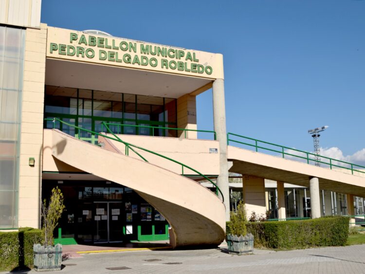 Segosala busca voluntarios para su recogida de materiales y alimentos 1 La recogida se realizará en la parte de atrás del Pabellón Pedro Delgado.