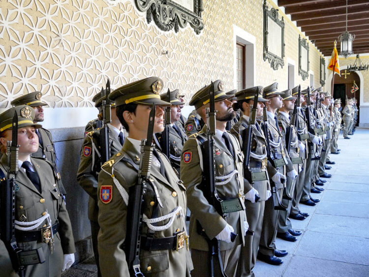 Acto de fin de curso de la Academia de Artillería. / EL ADELANTADO