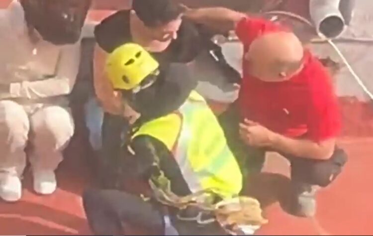 El Greim de Riaza demuestra su solidaridad en Valencia con las víctimas de la DANA 1 Personal del Greim durante el rescate difundido.