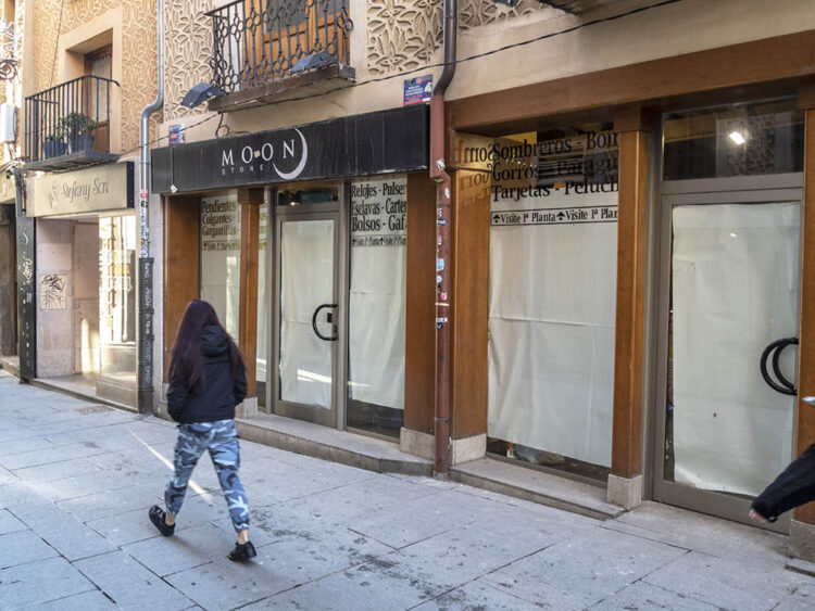 Comercio cerrado, en una imagen de archivo. / KAMARERO