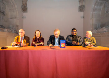 Presentación del libro ‘Los historiadores hablan’, de Mercedes Temboury, en el Museo ‘Esteban Vicente’.