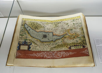 “Libros prohibidos. Herejía y censura en la Edad Moderna” podrá visitarse hasta el 19 de enero en las Escuelas Mayores. / JM García