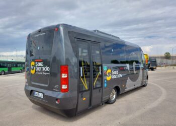 Autobús gratuito / E.A.