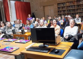 Instantes del acto celebrado en Cantimpalos / LOURDES MATARRANZ